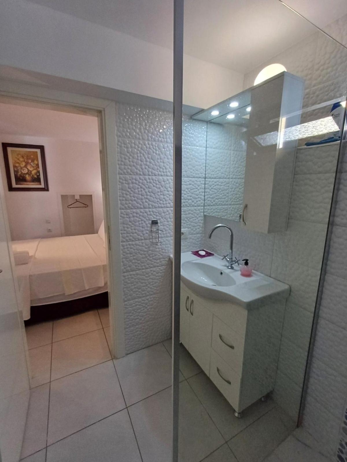 The White House Apartment Divjake Ngoại thất bức ảnh